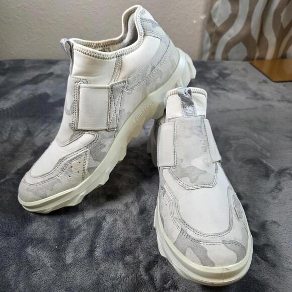 Ecco Shoes - ECCO Women's Mx Low Slip on Leather Sneaker Sz 9-9.5